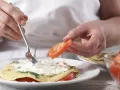 Rucola-Pfannkuchentorte Zubereitung Schritt 7 Rucola-Pfannkuchentorte Zubereitung Schritt 7