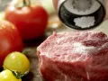 Salatschüssel mit scharfen Rinderfiletscheiben Zubereitung Schritt 2 Salatschüssel mit scharfen Rinderfiletscheiben Zubereitung Schritt 2