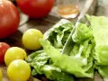 Salatschüssel mit scharfen Rinderfiletscheiben Zubereitung Schritt 5 Salatschüssel mit scharfen Rinderfiletscheiben Zubereitung Schritt 5
