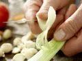 Salatschüssel mit scharfen Rinderfiletscheiben Zubereitung Schritt 7 Salatschüssel mit scharfen Rinderfiletscheiben Zubereitung Schritt 7