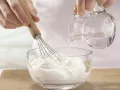 Sanddorn-Quark-Müsli Zubereitung Schritt 1 Sanddorn-Quark-Müsli Zubereitung Schritt 1