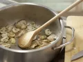 Sauerkraut-Filet-Topf Zubereitung Schritt 2 Sauerkraut-Filet-Topf Zubereitung Schritt 2