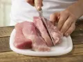 Schnitzel mit Tomatensauce und Polenta Zubereitung Schritt 3 Schnitzel mit Tomatensauce und Polenta Zubereitung Schritt 3