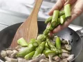 Schnitzelpfanne mit Spargel Zubereitung Schritt 5 Schnitzelpfanne mit Spargel Zubereitung Schritt 5
