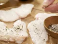 Seeteufel-Schnitzel mit Spargel-Kartoffel-Salat Zubereitung Schritt 11 Seeteufel-Schnitzel mit Spargel-Kartoffel-Salat Zubereitung Schritt 11