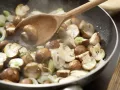 Sesampfannkuchen mit Pilzen Zubereitung Schritt 3 Sesampfannkuchen mit Pilzen Zubereitung Schritt 3