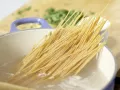 Spaghetti mit Lachs Zubereitung Schritt 4 Spaghetti mit Lachs Zubereitung Schritt 4