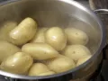 Spargel mit Limetten-Hollandaise und Schinkenplatte Zubereitung Schritt 3 Spargel mit Limetten-Hollandaise und Schinkenplatte Zubereitung Schritt 3