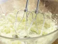 Spargel-Muffins mit Kräuter-Dip Zubereitung Schritt 4 Spargel-Muffins mit Kräuter-Dip Zubereitung Schritt 4