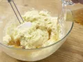 Spargel-Muffins mit Kräuter-Dip Zubereitung Schritt 6 Spargel-Muffins mit Kräuter-Dip Zubereitung Schritt 6