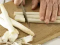 Spargel aus dem Ofen Zubereitung Schritt 1 Spargel aus dem Ofen Zubereitung Schritt 1
