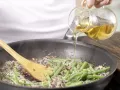 Sprossenpfanne mit Heilbutt Zubereitung Schritt 7 Sprossenpfanne mit Heilbutt Zubereitung Schritt 7