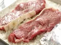 Steaks vom Salzbett Zubereitung Schritt 7 Steaks vom Salzbett Zubereitung Schritt 7