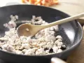 Teigtaschen mit Putenbrust und Paprika Zubereitung Schritt 6 Teigtaschen mit Putenbrust und Paprika Zubereitung Schritt 6
