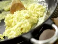 Thailändische Reisnudelpfanne mit Tofu und Chilisauce Zubereitung Schritt 7 Thailändische Reisnudelpfanne mit Tofu und Chilisauce Zubereitung Schritt 7