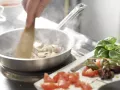 Tintenfisch in pikanter Tomatensauce Zubereitung Schritt 4 Tintenfisch in pikanter Tomatensauce Zubereitung Schritt 4
