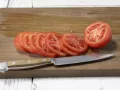 Tomaten-Thunfisch-Pizza Zubereitung Schritt 2 Tomaten-Thunfisch-Pizza Zubereitung Schritt 2