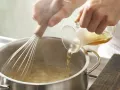 Tomatensuppe mit Hackbällchen Zubereitung Schritt 2 Tomatensuppe mit Hackbällchen Zubereitung Schritt 2