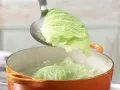 Wirsing-Crêpe-Röllchen Zubereitung Schritt 3 Wirsing-Crêpe-Röllchen Zubereitung Schritt 3