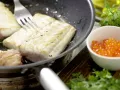 Wolfsbarschfilets mit Keta-Kaviar Zubereitung Schritt 8 Wolfsbarschfilets mit Keta-Kaviar Zubereitung Schritt 8