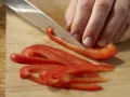 Wrap mit Putenbrust und Erdnussbutter Zubereitung Schritt 2 Wrap mit Putenbrust und Erdnussbutter Zubereitung Schritt 2
