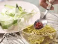 Zucchini-Melonen-Carpaccio Zubereitung Schritt 5 Zucchini-Melonen-Carpaccio Zubereitung Schritt 5