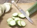 Zucchini-Pilz-Pasta Zubereitung Schritt 1 Zucchini-Pilz-Pasta Zubereitung Schritt 1
