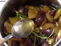 Zwetschgen-Knuspertorte Zubereitung Schritt 6 Zwetschgen-Knuspertorte Zubereitung Schritt 6
