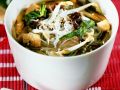 Asia-Suppe mit Glasnudeln und Tofu Rezept