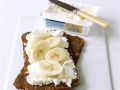 Bananen-Vollkornbrot mit Frischkäse Rezept