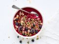 Beeren-Smoothie-Bowl mit Kernen Rezept