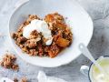 Birnen-Crumble mit Limettenschmand Rezept