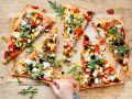 Blech-Pizza mit Gemüse Rezept