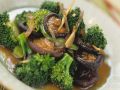 Brokkoli mit Pilzen Rezept