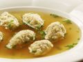 Brühe mit Brätknödeln Rezept
