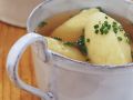 Brühe mit Grießnockerl Rezept