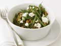 Bunter Gemüsesalat mit Grünen Bohnen Linsen und Schafskäse Rezept