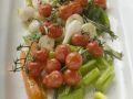 Buntes gebratenes Gemüse: Cherrytomaten, Sellerie, Lauchzwiebeln, Karotten Rezept