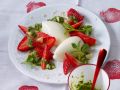 Buttermilch-Mousse mit Erdbeeren und Nuss-Pesto Rezept