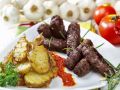 Cevapcici mit Kartoffeln vom Grill Rezept