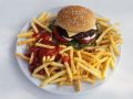Cheeseburger mit Pommes frites Rezept