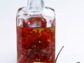 Chiliöl mit frischen Chilis Rezept