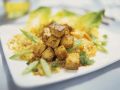Couscous mit Lauchzwiebeln und würzigem Tofu Rezept