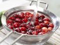 Cranberry-Melonen-Saft Zubereitung Schritt 1 Cranberry-Melonen-Saft Zubereitung Schritt 1