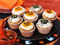 Cupcakes mit Halloween-Verzierung Rezept