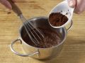 Eiskaffee mit Schokoschaum Zubereitung Schritt 1 Eiskaffee mit Schokoschaum Zubereitung Schritt 1