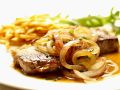 Entrecote mit Zwiebelgemüse Rezept