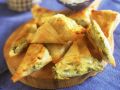 Filo-Ecken mit Käse und Gemüse gefüllt Rezept