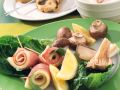 Fondue mit Pilzen und Käse-Schinken-Röllchen im Ausbackteig Rezept