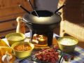 Fondue mit Rinderfilet und dreierlei Saucen Rezept
